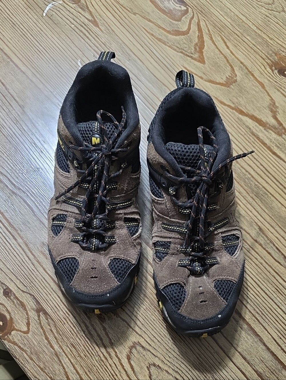 Men's Merrell Brown Hiking Shoes - Comfortable Trail Performance
